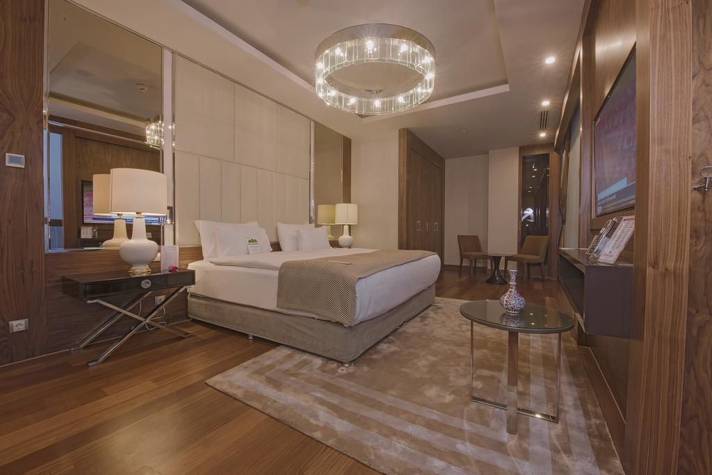 Ramada Plaza By Wyndham Konya Hotel Exterior photo